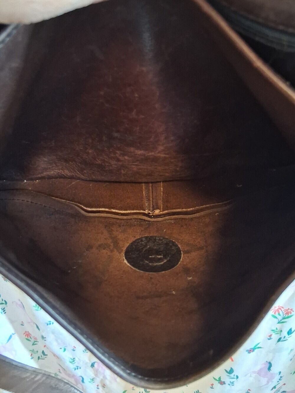EUC Vintage 1970s Frank Clegg Brown Distressed Quiet Luxury Messenger Purse Bag - Picture 11 of 13